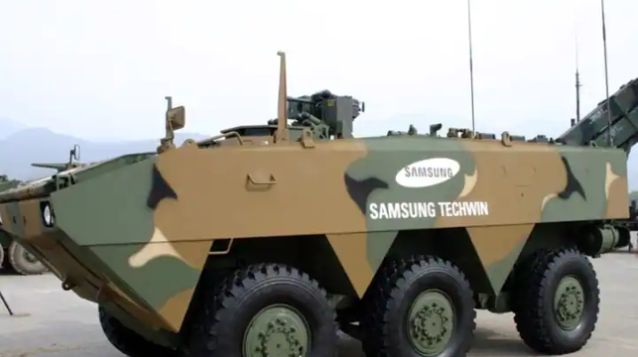 Tampilan depan layar berwarna biru dari perangkat yang sedang menggunakan Samsung Sokatoa untuk menganalisis kinerja GPU.